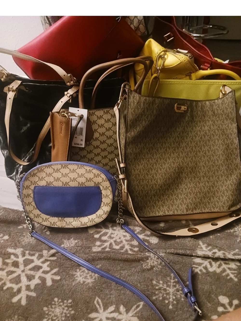 Michael Kors Lot Of 4 Crossbody and Tote Set